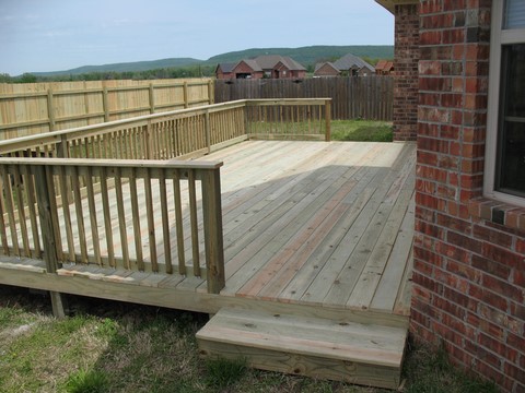 Leeroy Crossland Deck contractor